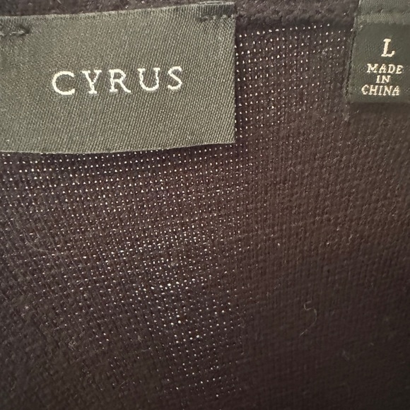 Cyrus Black Open Front Long Cardigan Size: Large - Picture 6 of 7